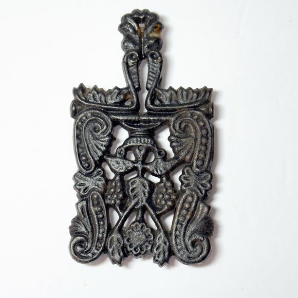 Vintage Black Cast Iron Footed Trivets Lot of 4 Wall Decor Farmhouse Rustic - Picture 9 of 16